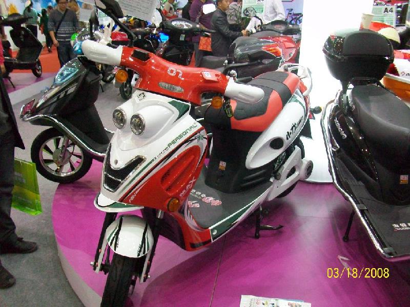 供應(yīng)小帥哥五代電摩