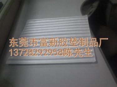 供應(yīng)專業(yè)EPE珍珠棉內(nèi)托加工廠/看好東莞橋頭富新膠墊制品廠
