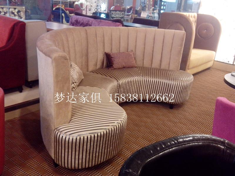 供應(yīng)新鄉(xiāng)西餐廳卡座沙發(fā)廠家直銷
