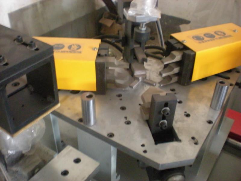 供應鋁門窗同步組角機鋁門窗單頭組角機