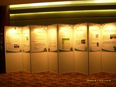 四川廣告畫面張貼展板八棱柱展架供應商