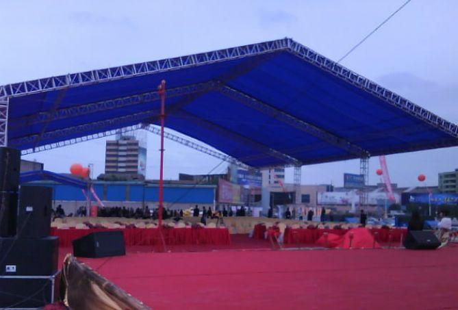 開(kāi)盤(pán)活動(dòng)篷房與尖頂篷房-昆明篷房圖片