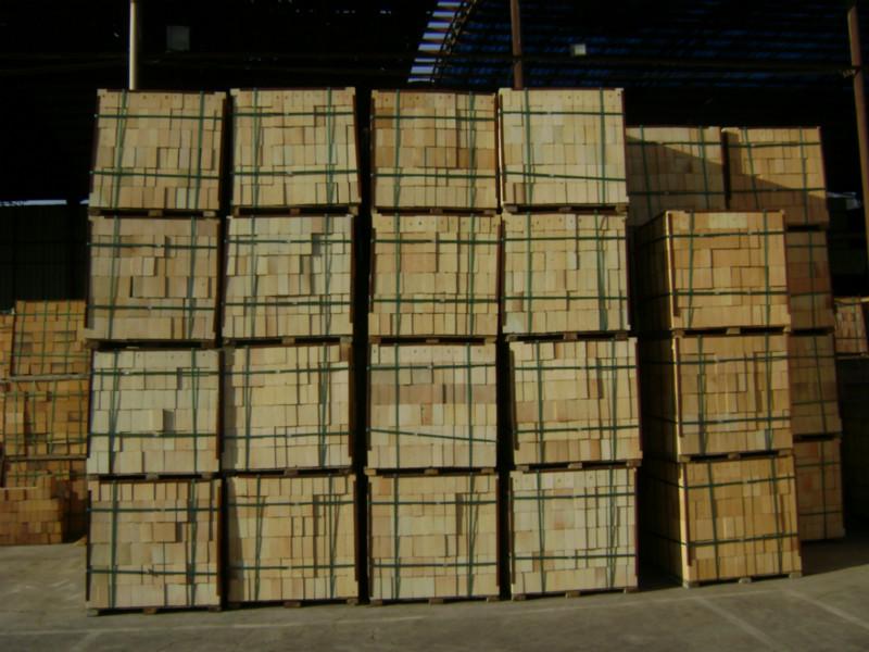 供應云南熱風爐用低蠕變率粘土磚廠家/粘土磚價格/粘土磚批發(fā)/粘土磚質(zhì)