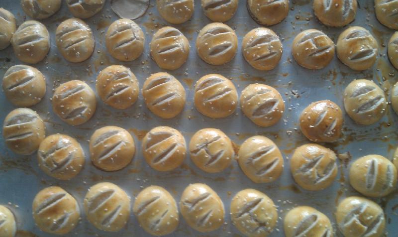 供應(yīng)浙江金華酥餅機(jī) 廣東多功能酥餅機(jī) 貴州哪里有酥餅機(jī)器賣