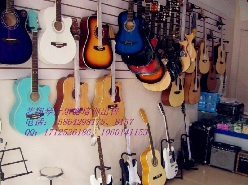 供應青島城陽鋼琴培訓就到藝翔琴行 吉他電子琴架子鼓古箏等一對一 培訓