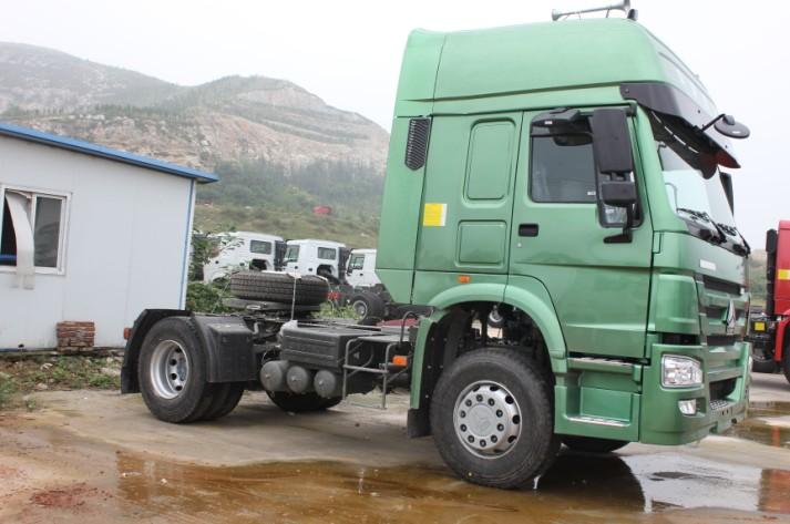 供應(yīng)豪沃抵賬重型牽引車