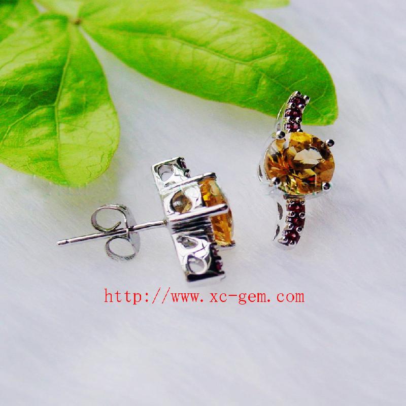 供應(yīng)石榴石耳墜 莫桑比克紅石榴石耳釘加工，石榴石耳墜定制