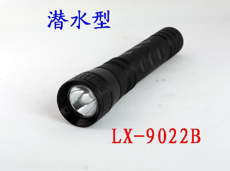 大功率强光LED9022手电筒图片