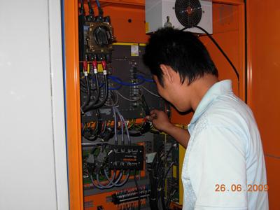 數(shù)控維修圖片