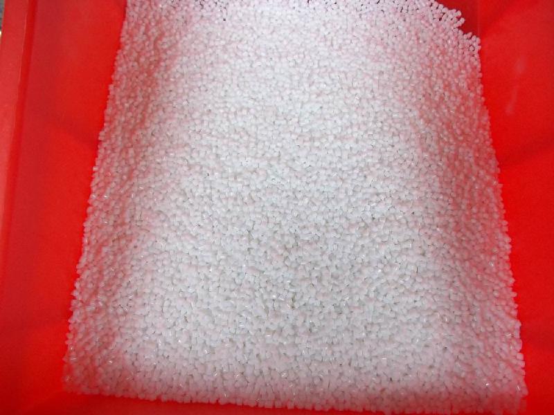 供應(yīng)耐寒膠粒批發(fā)供應(yīng)，耐寒膠粒廠家。耐寒膠粒供應(yīng)商