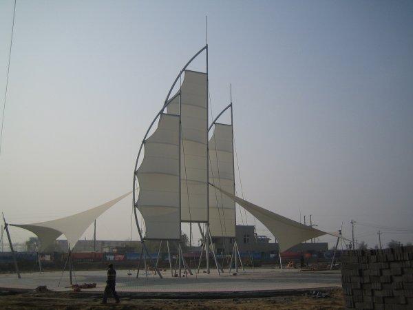 廣場景觀張拉膜結(jié)構(gòu)圖片/廣場景觀張拉膜結(jié)構(gòu)樣板圖 (3)