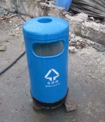 供應(yīng)北京豐臺(tái)區(qū)玻璃鋼垃圾桶果皮箱