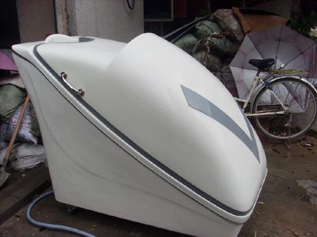 供應(yīng)嬰幼兒游泳設(shè)備亞克力兒童游泳池生產(chǎn)廠家*