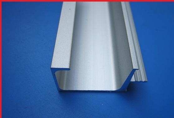 供應(yīng)上海家具櫥柜鋁型材廠