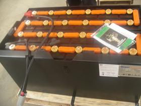 廠家供應(yīng)常州臺(tái)勵(lì)福電動(dòng)叉車電瓶