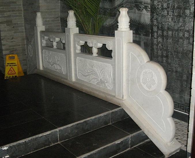 供應(yīng)園林景觀定做漢白玉欄桿制作