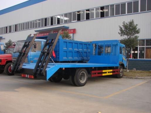 平板運輸車?yán)跈C的好幫手！