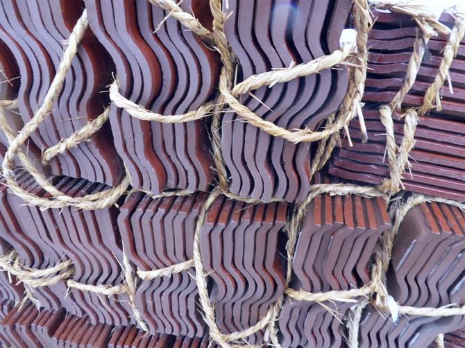 供應(yīng)宜興各種陶瓷彩瓦/斜角瓦/直角瓦/全直角陶瓷彩瓦/平板瓦/石板瓦