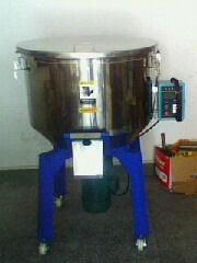 供應(yīng)東莞塑料攪拌機(jī)