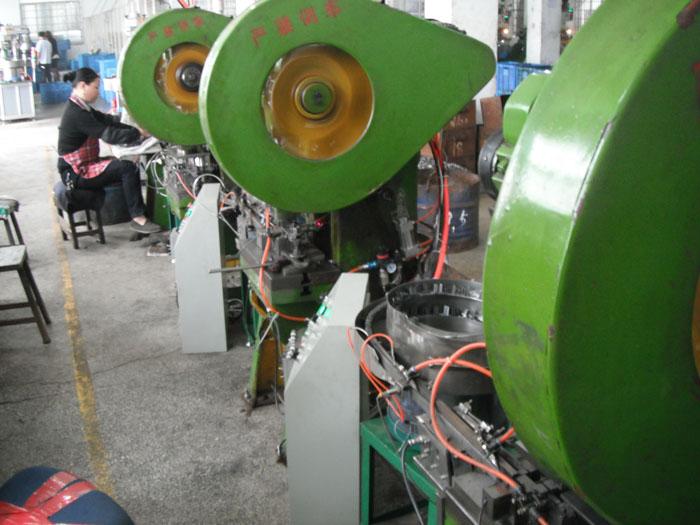 供應汽車升降機鉚合機，汽車升降機鉚合機供應商，全自動鉚合機批發(fā)