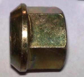 供應(yīng)鋼輪轂螺母M18，北方*專業(yè)輪轂螺母生產(chǎn)商