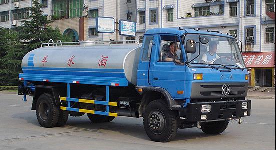東風(fēng)145灑水車圖片