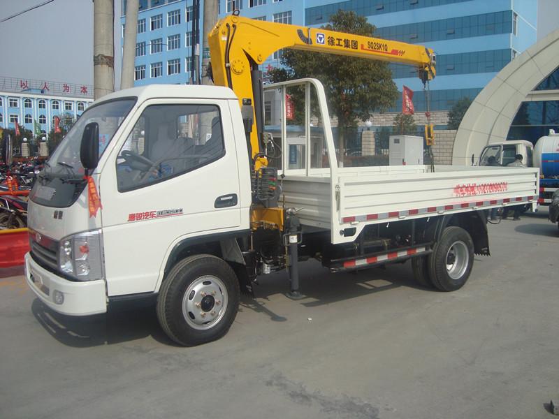 供應(yīng)中國*可以上藍(lán)牌的隨車吊