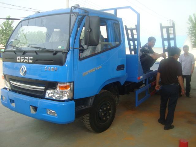 小型挖機運輸車現(xiàn)車直銷13997867799