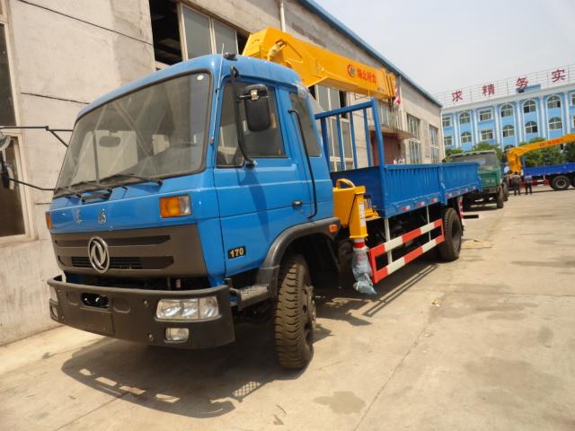 供應(yīng)小型隨車吊廠家直銷熱線13997867799