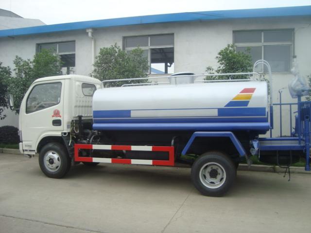 供应CLW5060GSS3小型洒水车