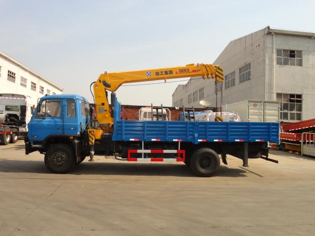 隨車起重運(yùn)輸車廠家直銷13997867799