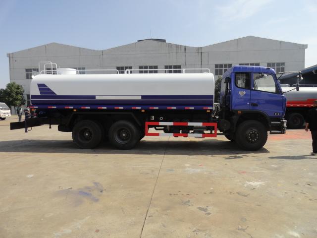 供應(yīng)20噸灑水車廠家優(yōu)惠大促銷