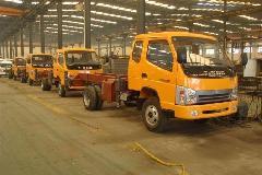 供應(yīng)質(zhì)量有保證的小吊車，魯星吊車，小型液壓吊車