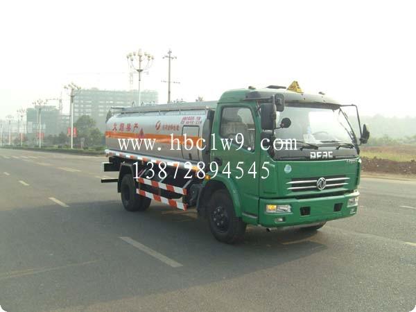 東風(fēng)多利卡加油車圖片