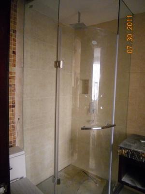 供應(yīng)*品牌淋浴房廠家深圳華麗雅