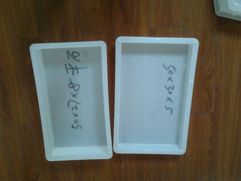 供應(yīng)河南信陽高速公路護(hù)坡路沿石模具