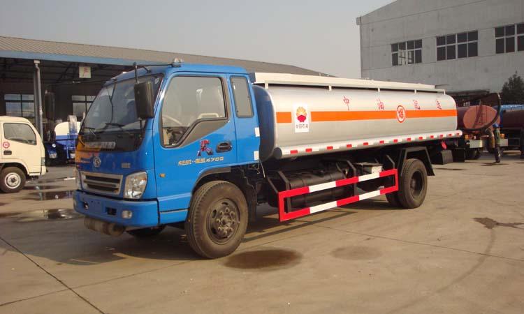 供應(yīng)最難新款歐曼油罐車廠家直銷價(jià)格