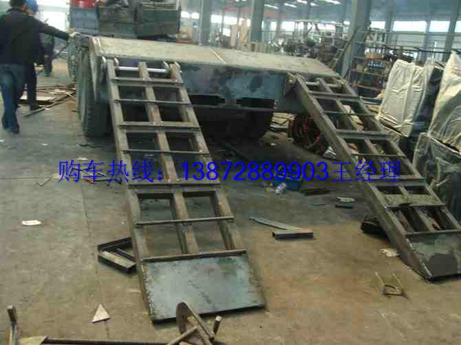 供應(yīng)多利卡挖機(jī)拖車勁卡挖機(jī)運(yùn)輸車價(jià)格東風(fēng)大型平板車小型平板車配置