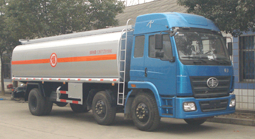 解放小三軸油車廠家直銷價格便宜圖片