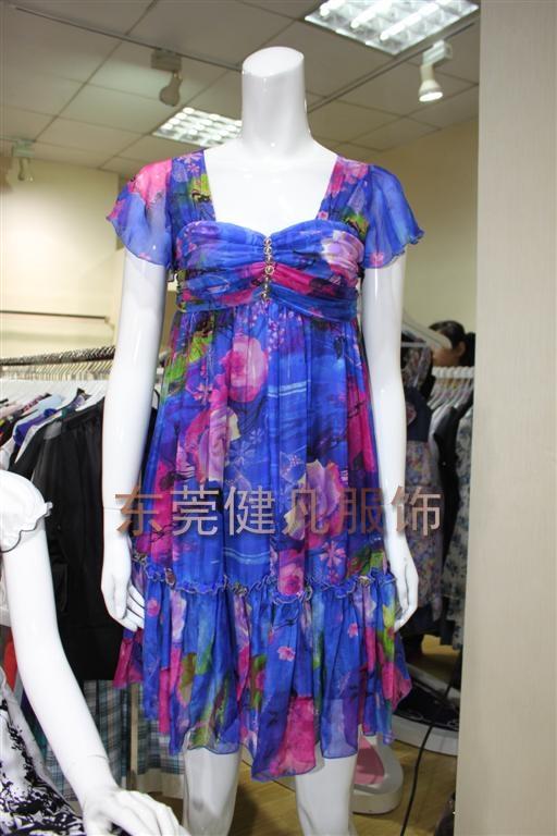 供应中高档服装库存/品牌女装尾货/折扣女装库存