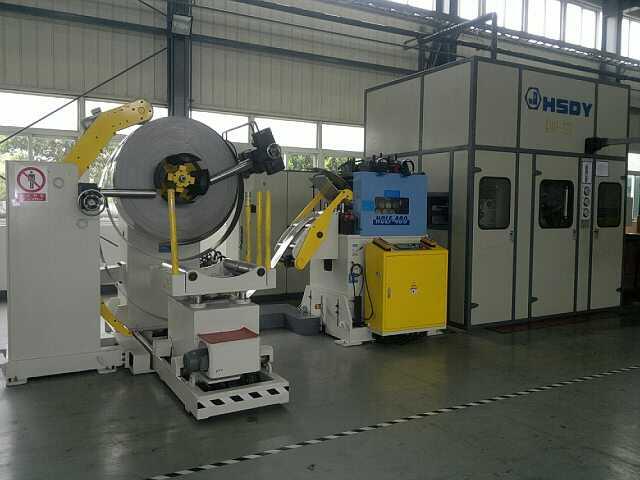 供應(yīng)精沖整平送料機(jī)