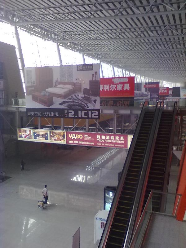 供應(yīng)商場(chǎng)美陳