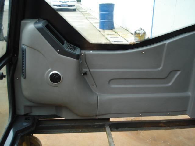 供應(yīng)挖掘機(jī)駕駛室內(nèi)飾