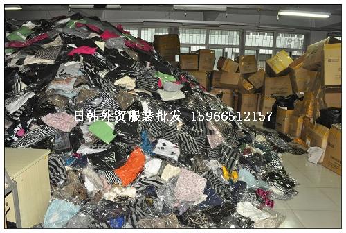 供應(yīng)秦皇島外貿(mào)服裝批發(fā)市場秦皇島服裝網(wǎng)男裝女裝童裝秦皇島拿貨進貨廠家