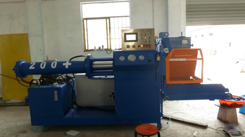 供應(yīng)200橡膠預(yù)成型機(jī)上海章正