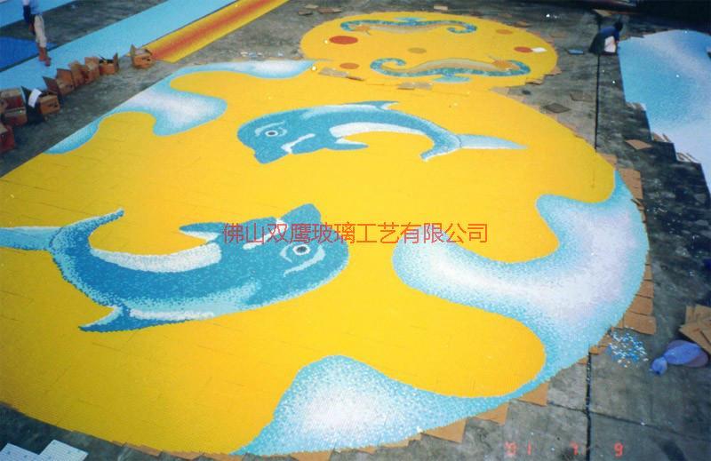 供應地產(chǎn)商泳池拼圖馬賽克，廠家提供設計，施工方案供地產(chǎn)商選擇。