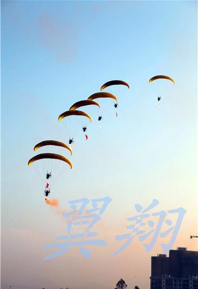 供應(yīng)翼翔的*，動力傘體驗，滑翔傘體驗，動力傘培訓(xùn)，滑翔傘培訓(xùn)