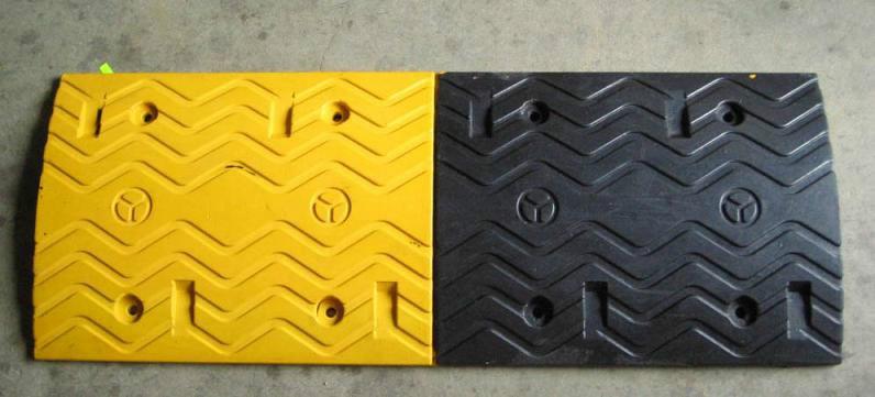 供應(yīng)寧夏減速帶中衛(wèi)減速帶中衛(wèi)橡膠減速帶鑄鋼減速帶批發(fā)價格