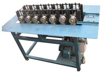 供應(yīng)質(zhì)*優(yōu)彩鋼瓦包邊機(jī)詳細(xì)介紹