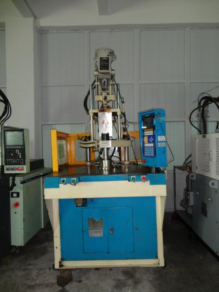 供應光碟托盤*注塑機